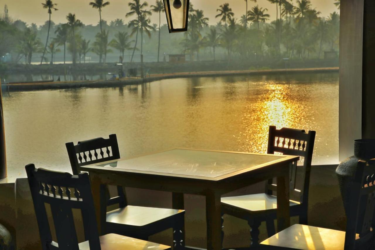 Vala House Hotel Cherai Beach ภายนอก รูปภาพ