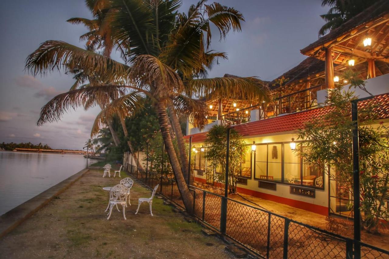 Vala House Hotel Cherai Beach ภายนอก รูปภาพ