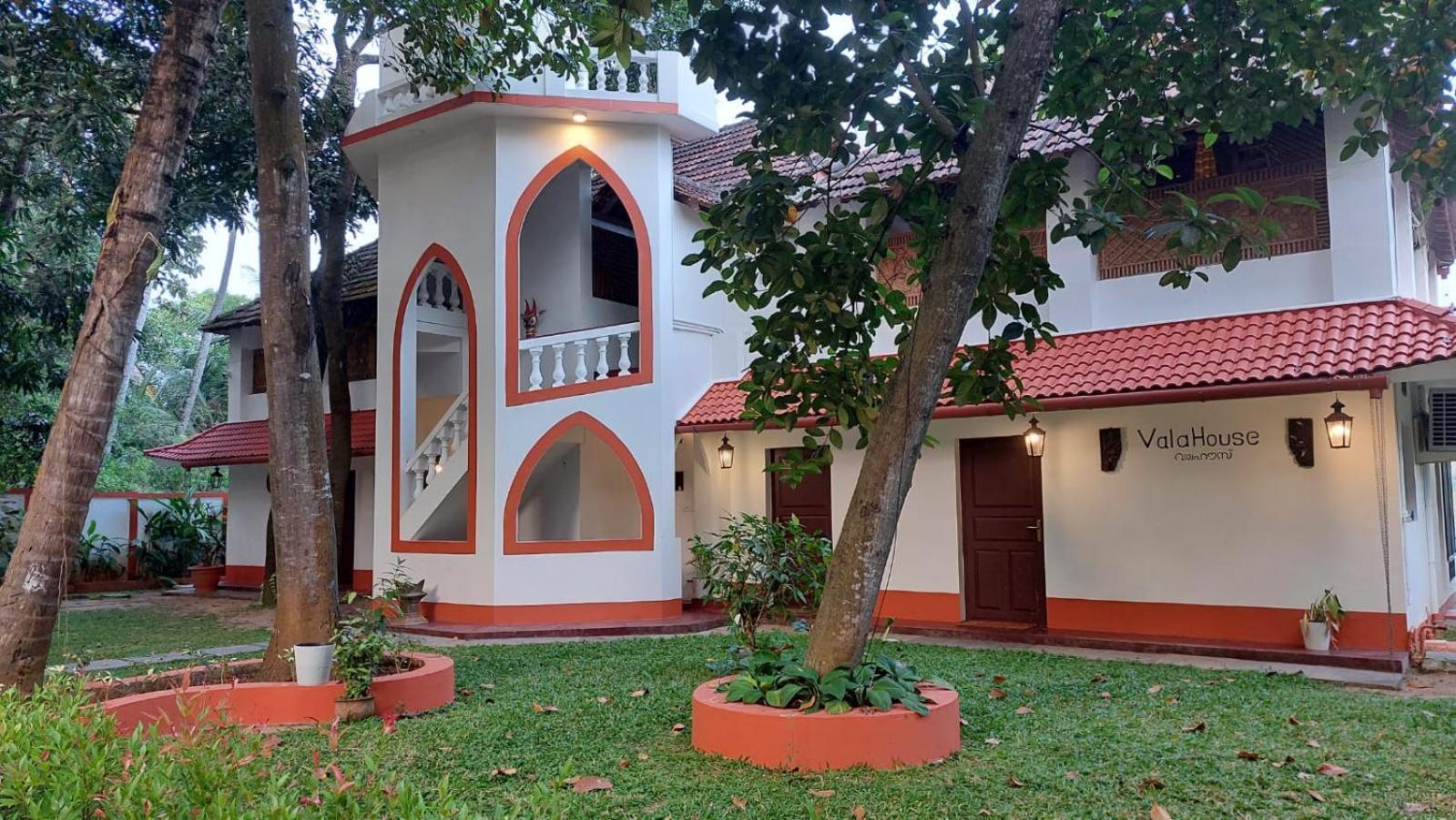 Vala House Hotel Cherai Beach ภายนอก รูปภาพ